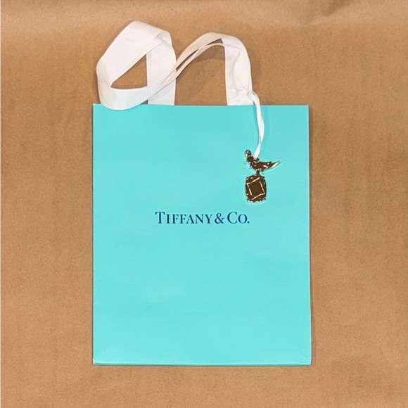 New TIFFANY&Co. Jean Schlumberger Bird-on-a-Rock charm +giftbag, Japan exclusive - Picture 3 of 11